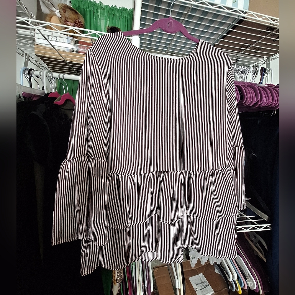 Time and Tru size XXL blouse purple and white - Picture 2 of 7